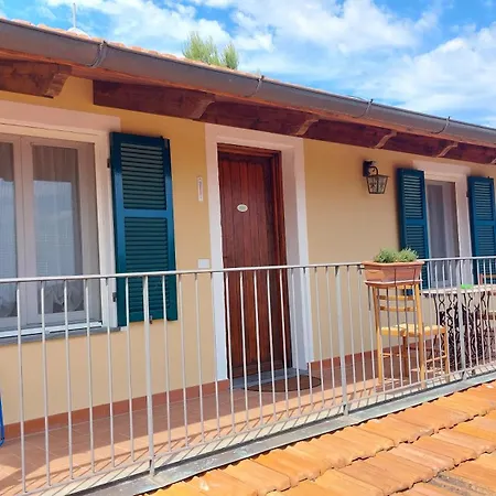 בית חווה Il Nido Del Viaggiatore Vallebona